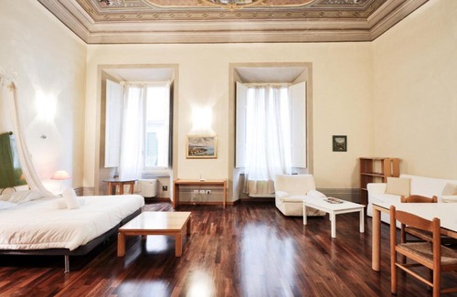 Duomo Apartment | Tornaquinci Palace
