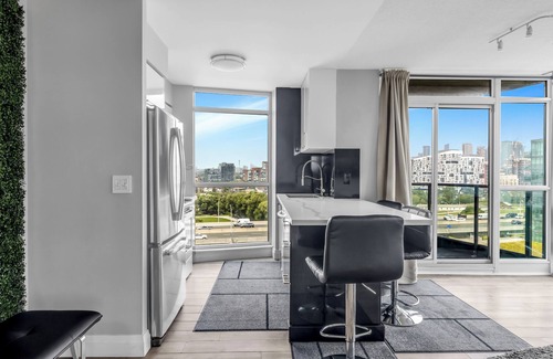 Fort York Hotel | Toronto Waterfront Stay