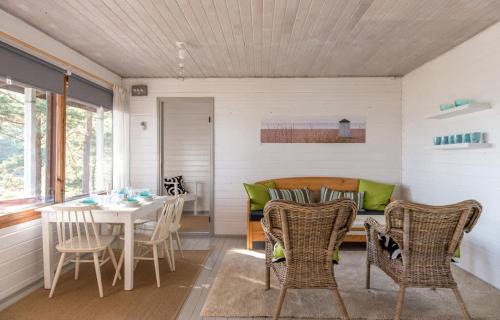 Hanko House | Torpet Sauna Cabin in Taktom Hanko