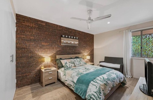 Torquay Apartment | 'Torquay Terrace' Coastal Charm and Laidback Living