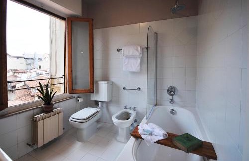 San Giovanni Apartment | Torre Lambertesca