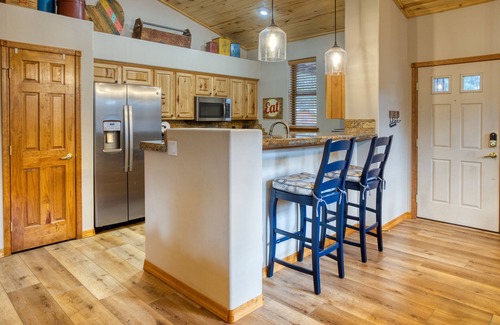 Torreon Cabin | Torreon Cardinal Landing Cabin With Party Garage