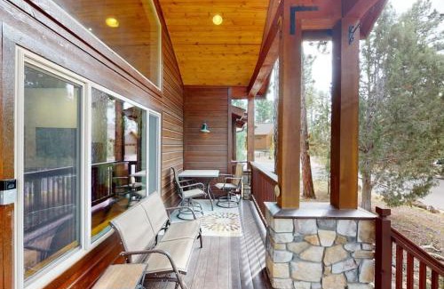 Torreon House | Torreon Cozy Cabin, Decks, BBQ, 4Bedroom, Sleeps 8