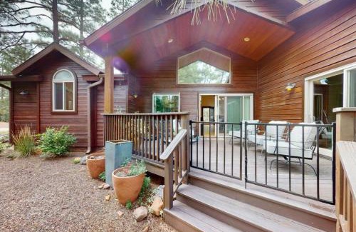 Torreon House | Torreon Cozy Cabin, Decks, BBQ, 4Bedroom, Sleeps 8