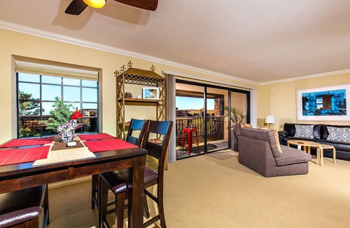 Del Mar Heights Condo | Torrey Pines Treasure - Steps to Torrey Pines Beach and Hiking Trails