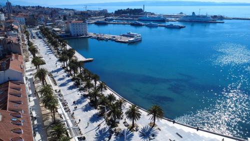 Split House | Tortosa Blue