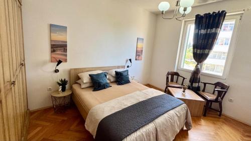 Split House | Tortosa Blue