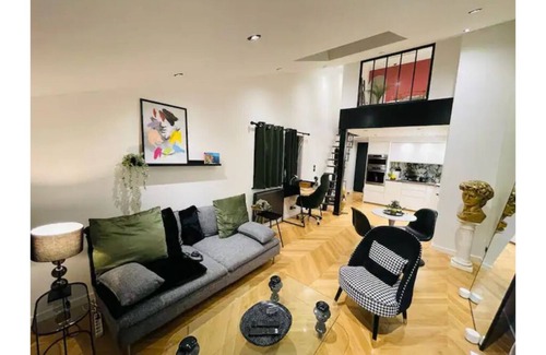 Quartier Vieux Marche-Cathedrale House | Toscana: Modern duplex at the hearth of Rouen