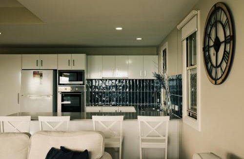 Airlie Beach Cabin | Toscana Village Resort