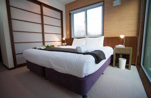 Hirafu House | Toshokan #2
