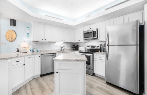 Orange Beach Condo | Totally Beachin - Condo with Stunning Ocean Views