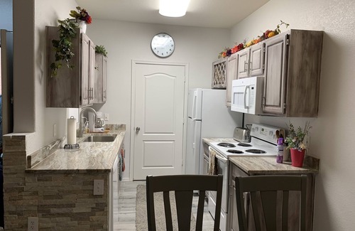 Deer Valley House | Totally remodeled Condo in Deer Valley Area, Nice gated community!