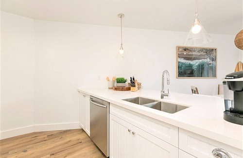 Solana Beach Condo | Totally Remodeled! Ocean Views From Both Bedrooms!