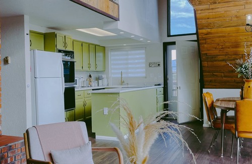 Cortez Cabin | Totten Lake Lodge - Dreamy Desert A-Frame