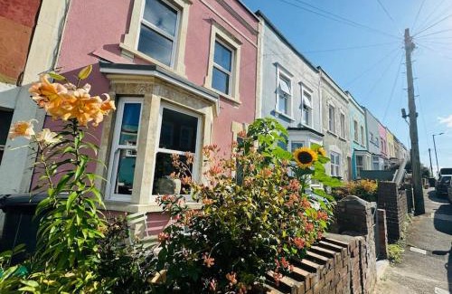 Bristol House | Totterdown House with Views & Garden
