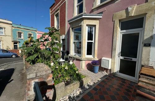 Bristol House | Totterdown House with Views & Garden