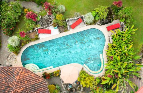 Ballena Villa | Toucan Villa -riverfront With Pool & Near A Beach