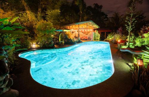 Ballena Villa | Toucan Villa -riverfront With Pool & Near A Beach