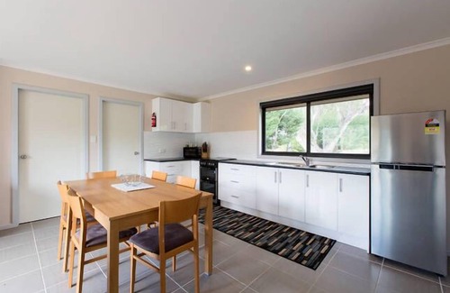 Jindabyne Cottage | TOUCHDOWN COTTAGES JINDABYNE