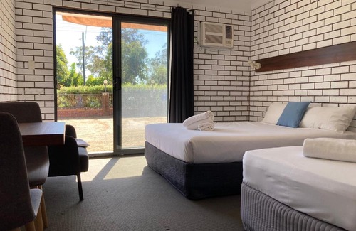 Toukley Hotel | Toukley Motel