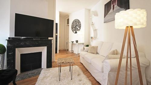 Saint-Etienne Apartment | Toulouse - Alsace Lorraine - Languedoc-Place du Salin-Muséum Histoire naturelle- Jardin des plantes-Musée Augustins- Palais de Justice station métro Carmes ligne B