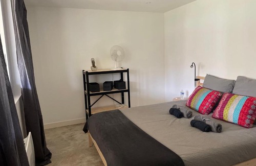Charmes-sur-Rhone House | Toupie et Bicyclette