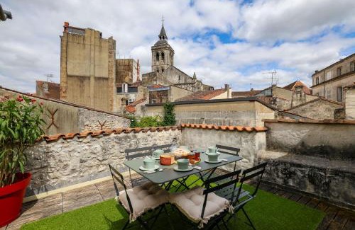 Cognac Apartment | Tour du palais #Terrasse #Vue