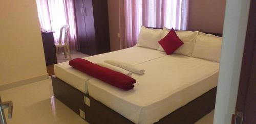 Sulthan Bathery Hotel | Tour Way Nadavayal Inn