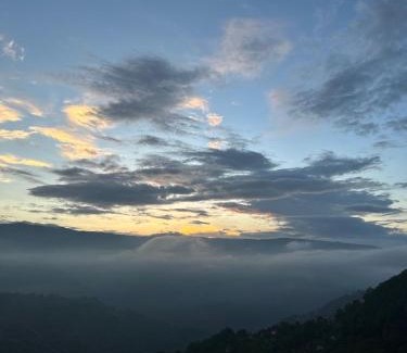 Mirik House | Tourbix Mirik