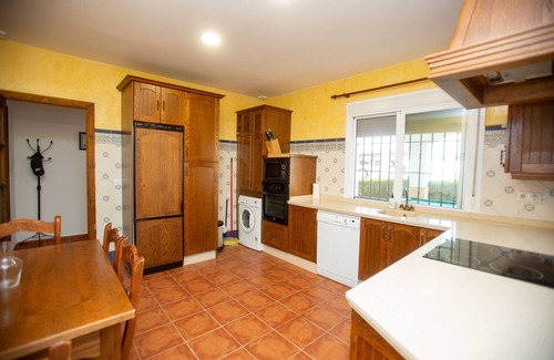 Sanlucar de Barrameda Villa | TOURIST VILLA “LAS RAÍCES” NEAR THE CENTER AND THE BEACHES OF LA JARA.