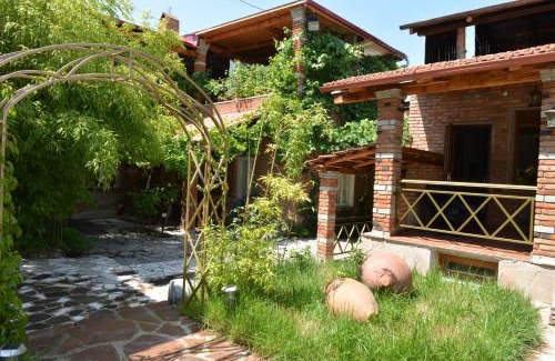 Akhaltsikhe Hotel | Tourist