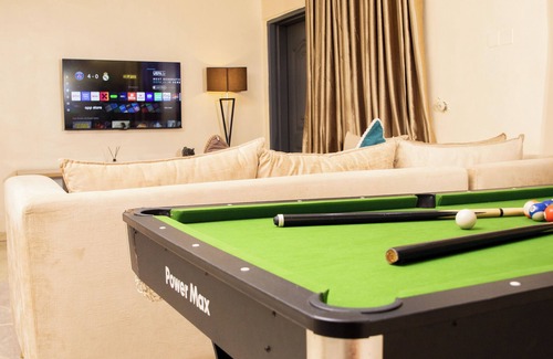 Ikeja Apartment | Tourmaline- Cozy 2-bedroom apartment in serene Lagos with AC