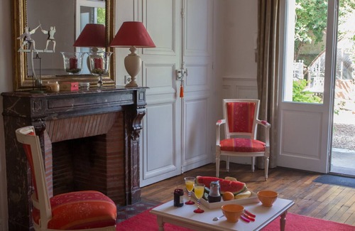 Tours Apartment | Tours Centre, apartment and garden in 19th century house