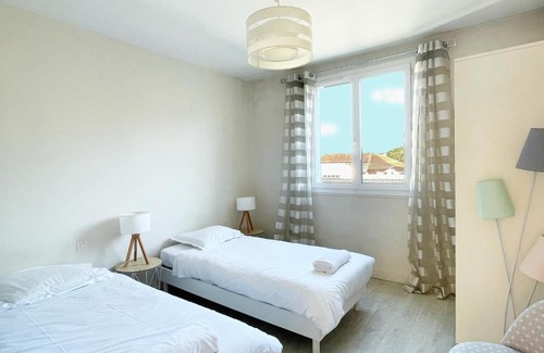 Toulouse East Apartment | Toussaint by Yumē