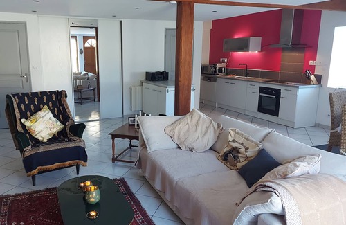 Verdelais House | Tout Confort Avec vue sur les Coteaux de Vignes. Grande Pièce à Vivre de 50 m2