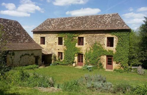 Mauzens-et-Miremont House | Touvent maison au milieu des bois