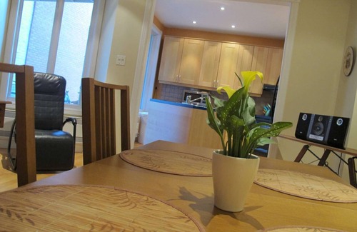 Plateau Mont Royal Apartment | Town house with garden in the center of Plateau Mont-Royal