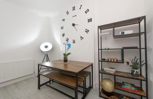 Riverside Apartment | Tower Bridge Exclusive Two bedroom apartment
