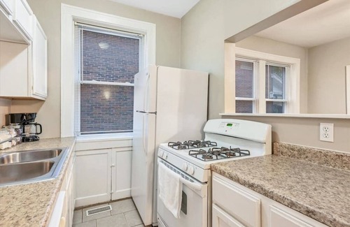 Southwest Garden Hotel | Tower Grove Getaway sleeps 8