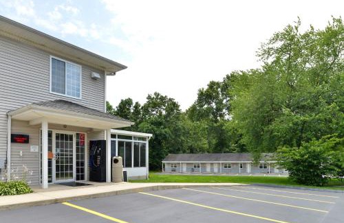 Guilford Hotel | Tower Inn and Suites of Guilford/Madison