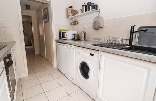 Chester Cottage | TOWER VIEW COTTAGE, character holiday cottage in Chester
