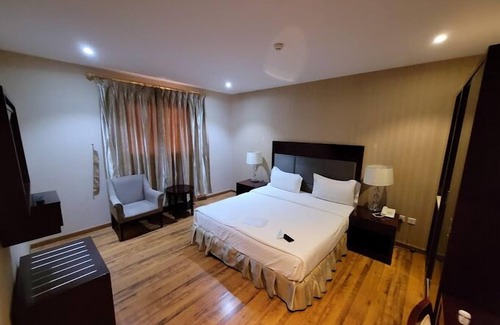 Riyadh Hotel | Towlan Khress