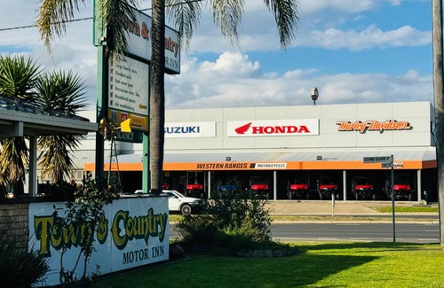 South Tamworth Hotel | Town and Country Motor Inn