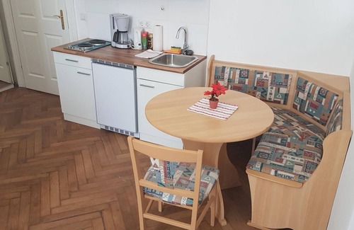 Roßau Apartment | Town Apartment Pramergasse two bedrooms A33