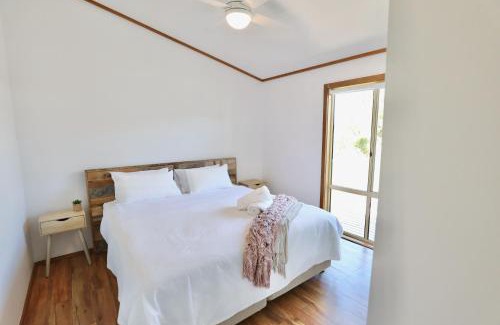 Waterhouse House | Town Central on Ryan 100m to beach and Main Street