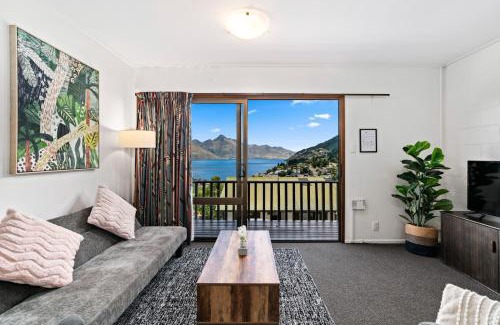 Queenstown City Centre Apartment | Town Centre Location with Stunning View - Unit 8