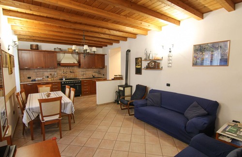 Varenna Villa | Town Centre Villa with Lake View