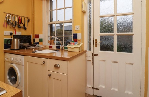 Skipton Cottage | TOWN COTTAGE, pet friendly, with a garden in Skipton