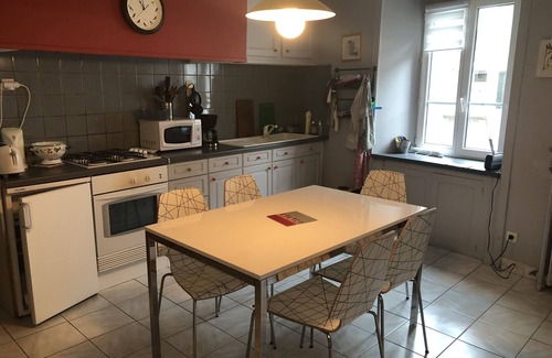 Cerences House | Town house, courtyard, garden, 15 minutes from the sea
