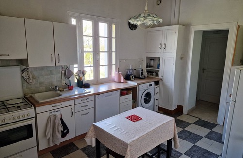Meschers-sur-Gironde House | Town house in a 9000 m2 park with swimming pool, close to the beach